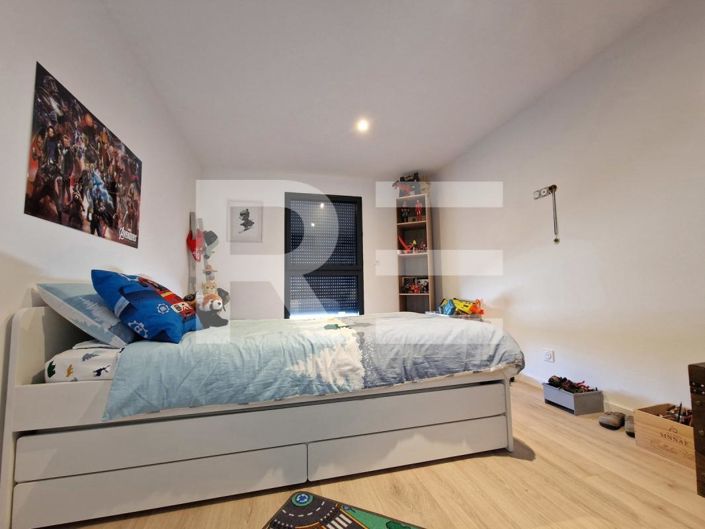 Image No.7-4 Bed House for sale