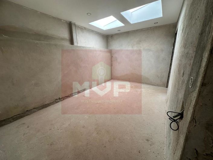 Image No.11-8 Bed House for sale