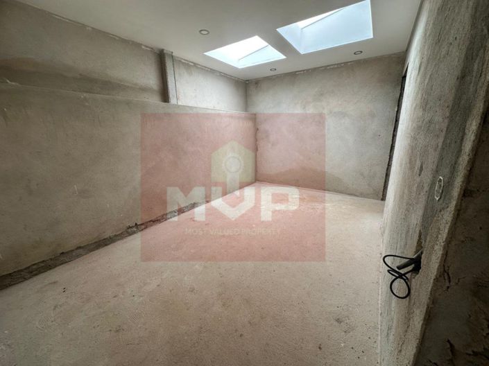 Image No.11-8 Bed House for sale