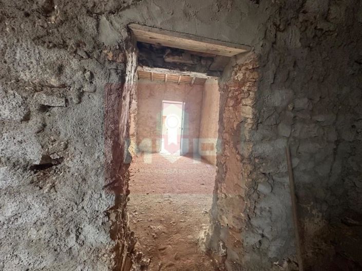 Image No.15-8 Bed House for sale