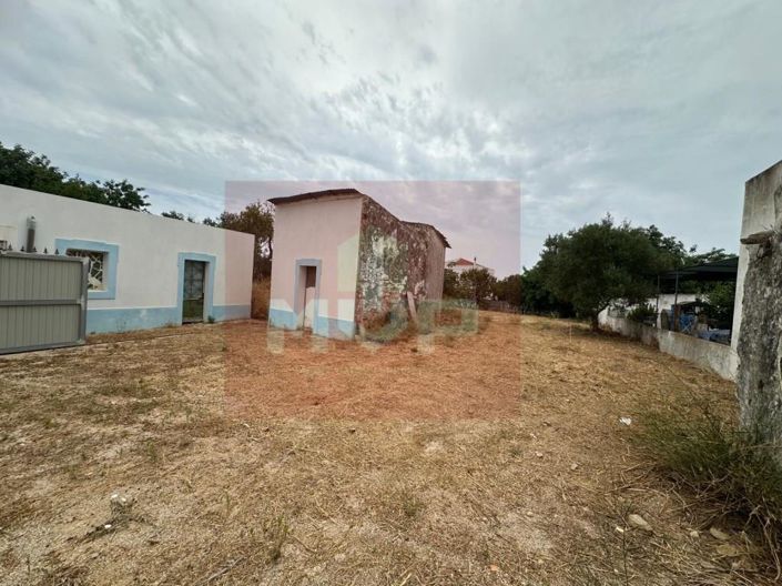 Image No.4-8 Bed House for sale