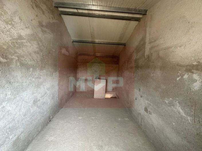 Image No.9-8 Bed House for sale