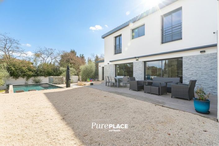 Image No.3-4 Bed House for sale