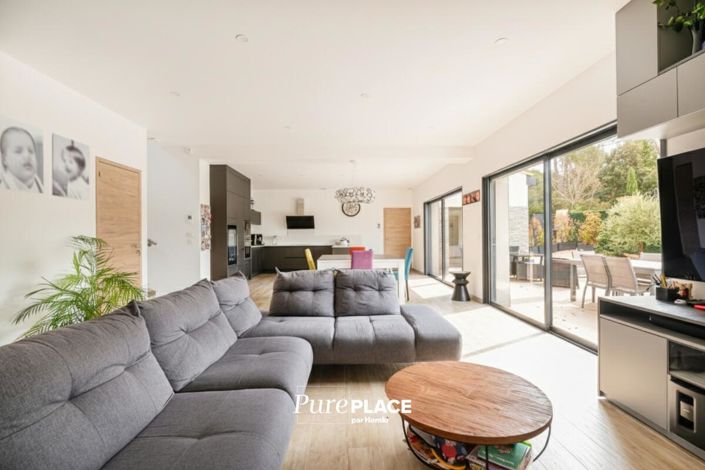 Image No.9-4 Bed House for sale