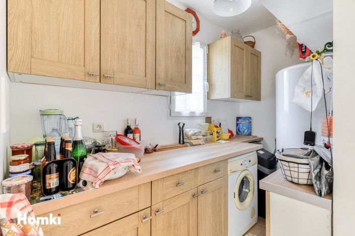 Image No.11-3 Bed House for sale