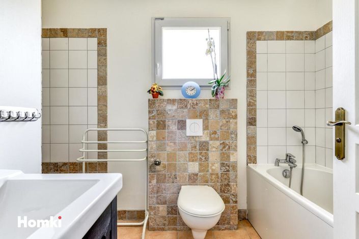 Image No.16-3 Bed House for sale