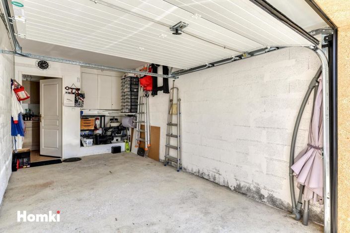 Image No.18-3 Bed House for sale