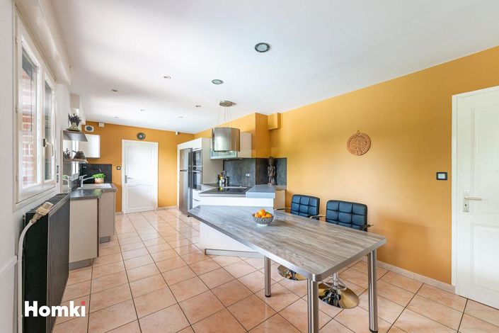 Image No.6-4 Bed House for sale