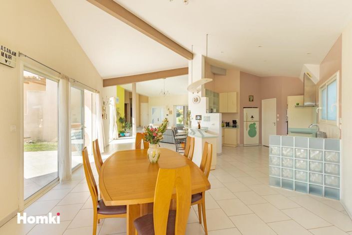 Image No.7-6 Bed House for sale