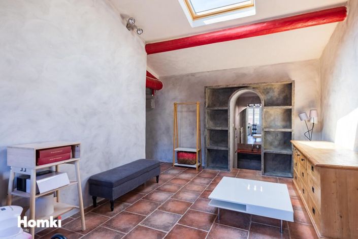 Image No.9-6 Bed House for sale