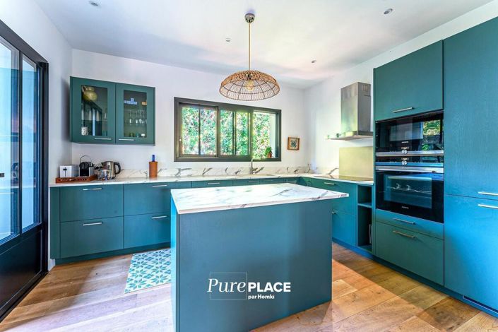 Image No.6-6 Bed House for sale