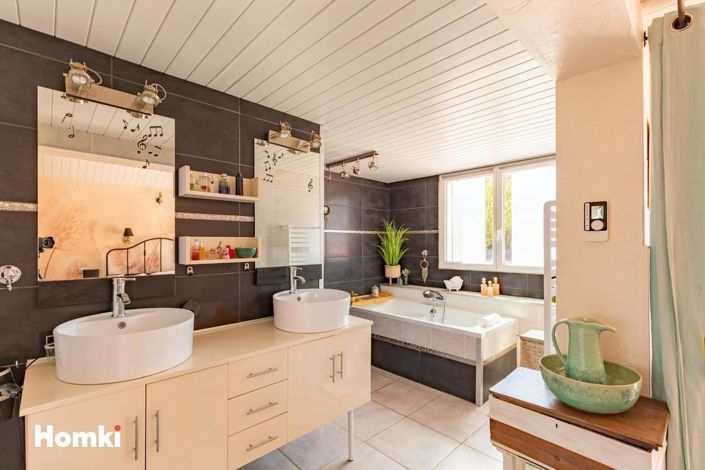 Image No.11-4 Bed House for sale