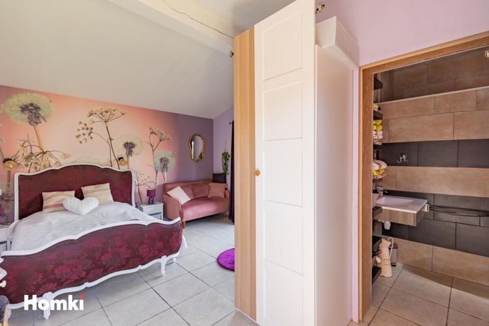 Image No.14-4 Bed House for sale