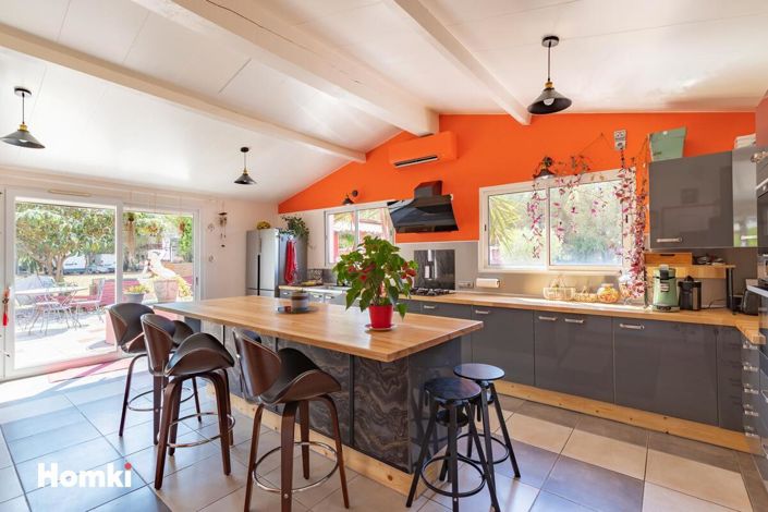 Image No.7-4 Bed House for sale