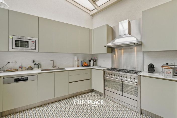 Image No.7-4 Bed House for sale