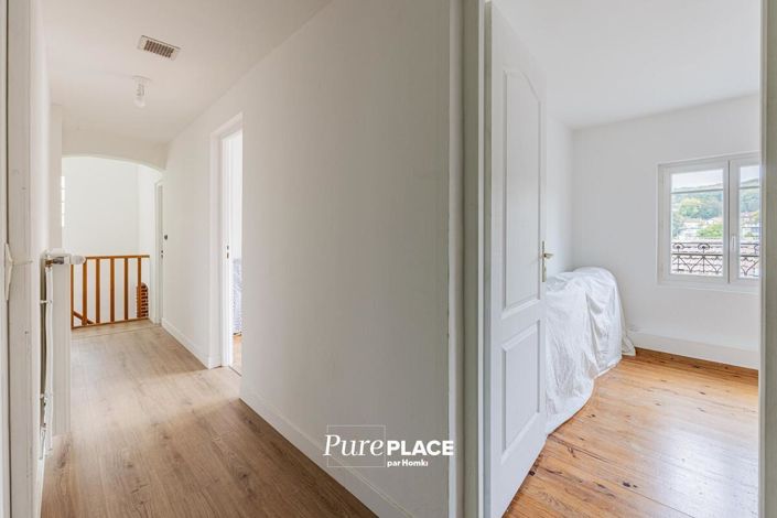 Image No.6-4 Bed House for sale