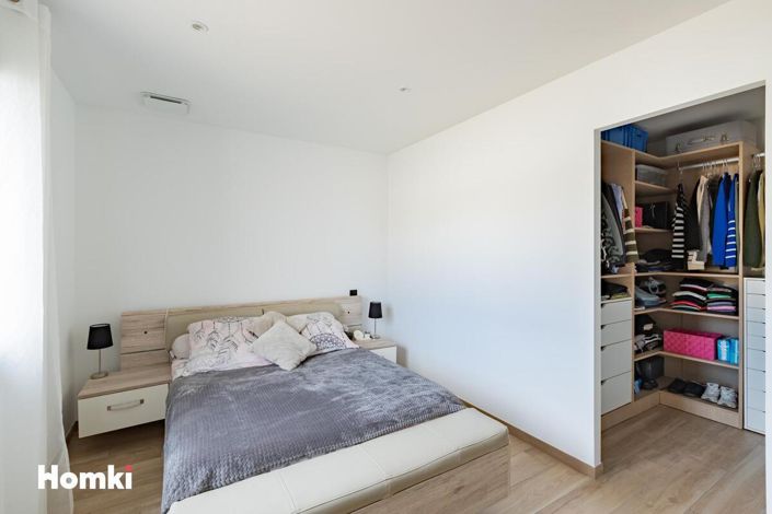 Image No.13-3 Bed House for sale