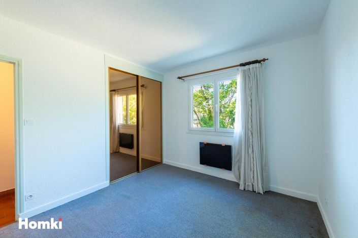 Image No.11-3 Bed House for sale