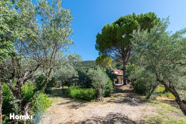 Image No.19-3 Bed House for sale