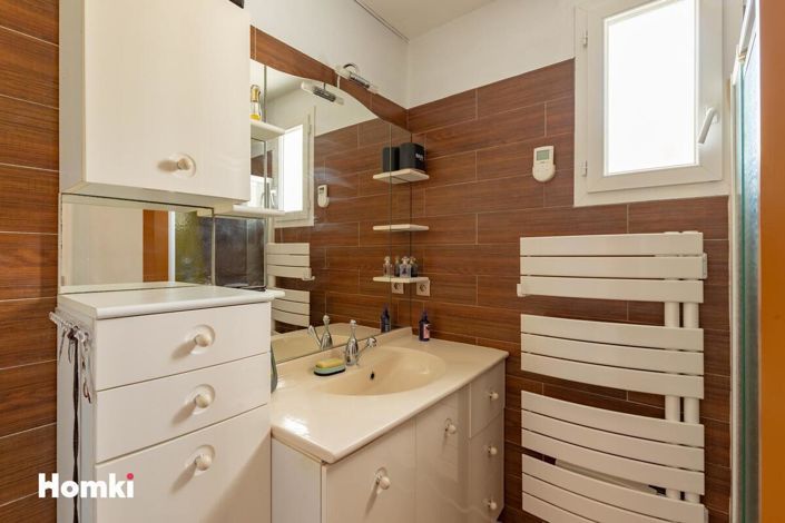 Image No.16-3 Bed House for sale