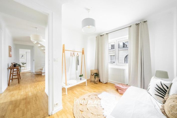 Image No.10-5 Bed House for sale