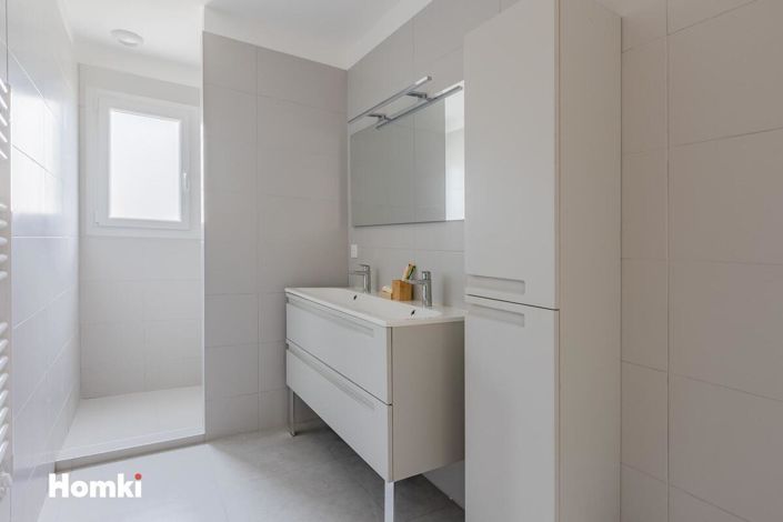 Image No.14-3 Bed House for sale