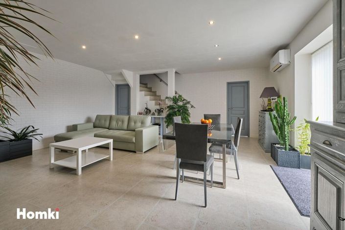 Image No.2-4 Bed House for sale