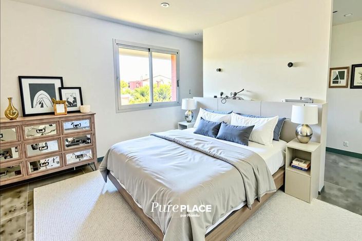 Image No.15-4 Bed House for sale