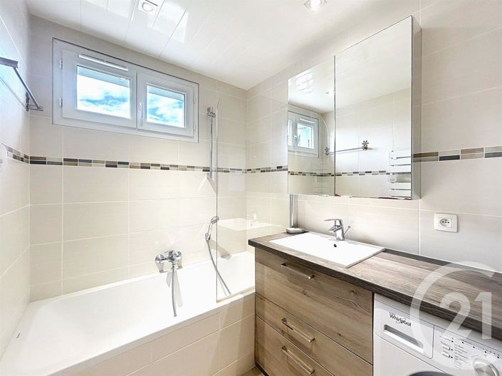 Image No.12-3 Bed House for sale