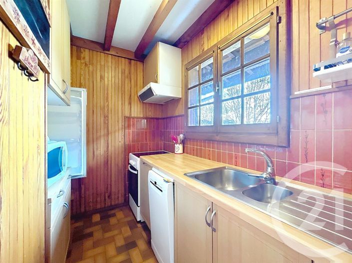 Image No.8-3 Bed House for sale