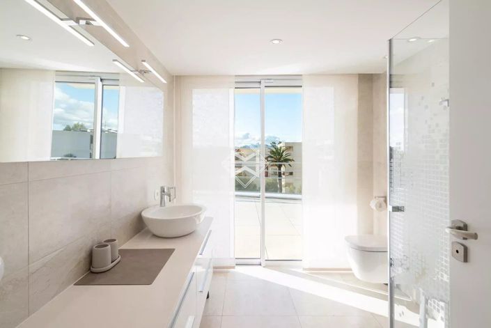 Image No.17-3 Bed Apartment for sale