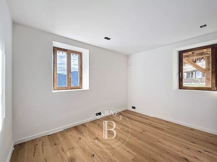 Image No.22-5 Bed House for sale