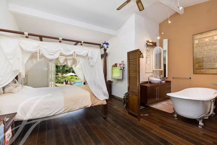 Image No.8-3 Bed House for sale