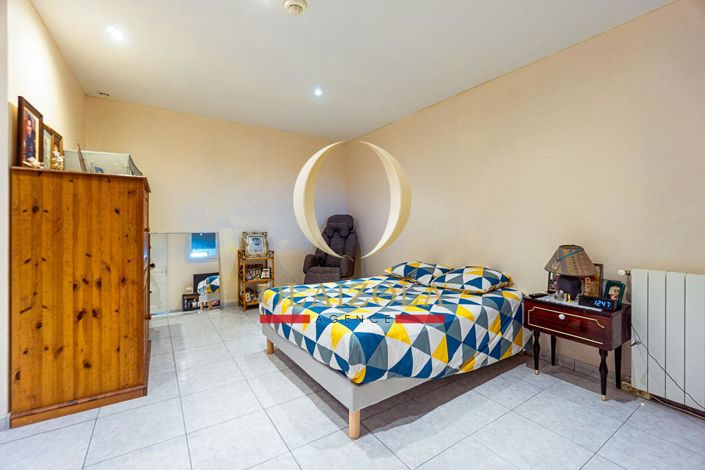 Image No.7-4 Bed House for sale