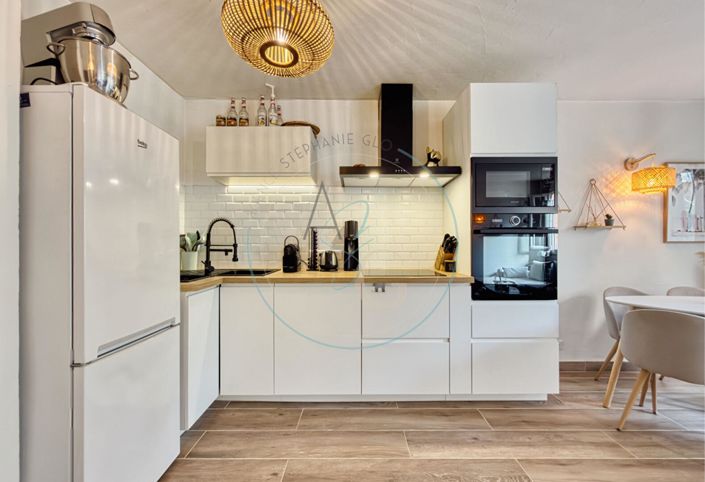 Image No.2-Appartement de 1 chambre à vendre à Grimaud