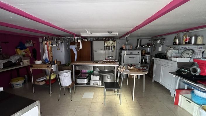 Image No.18-5 Bed House for sale