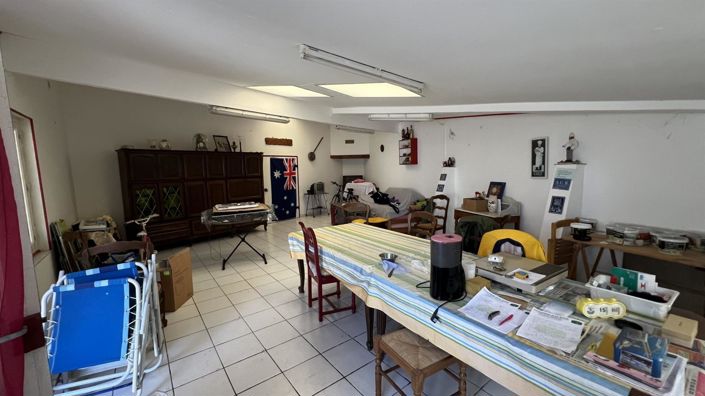 Image No.19-5 Bed House for sale