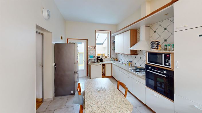 Image No.5-5 Bed House for sale