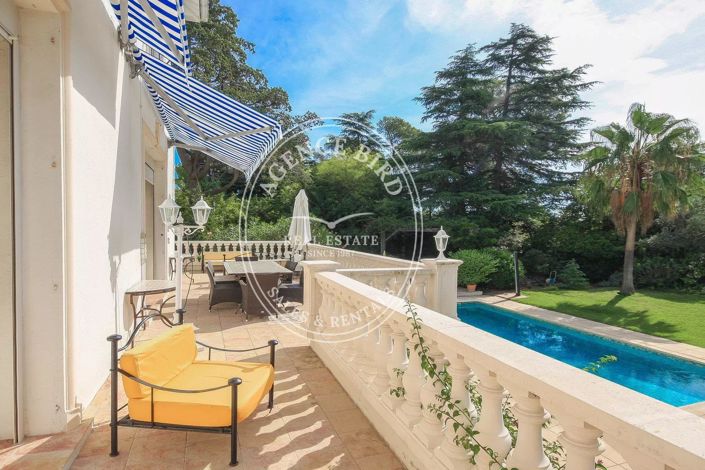 Image No.3-8 Bed House for sale