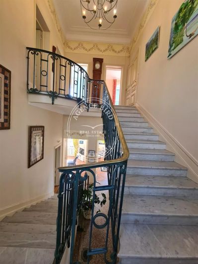 Image No.7-8 Bed House for sale