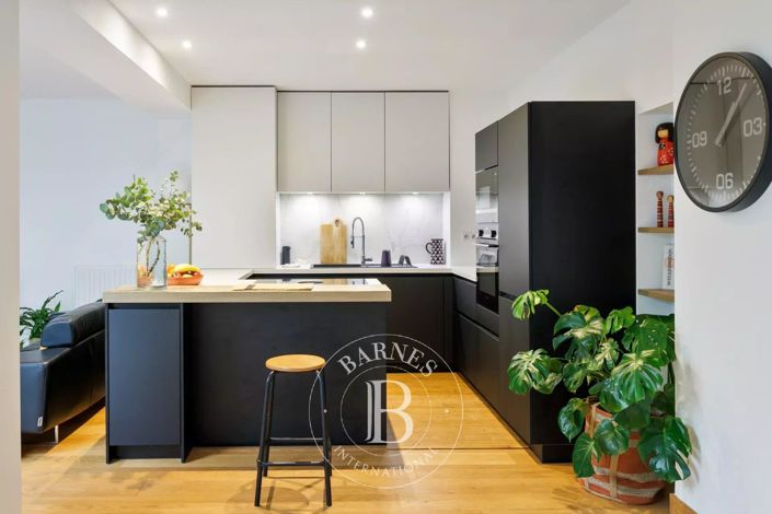 Image No.8-3 Bed Apartment for sale