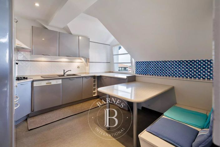 Image No.8-3 Bed Apartment for sale