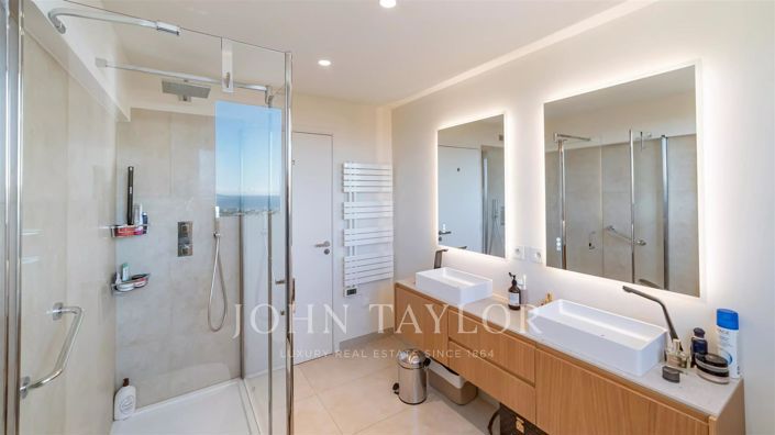 Image No.11-Appartement de 4 chambres à vendre à Vallauris