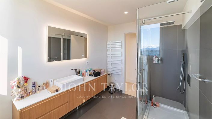 Image No.12-Appartement de 4 chambres à vendre à Vallauris