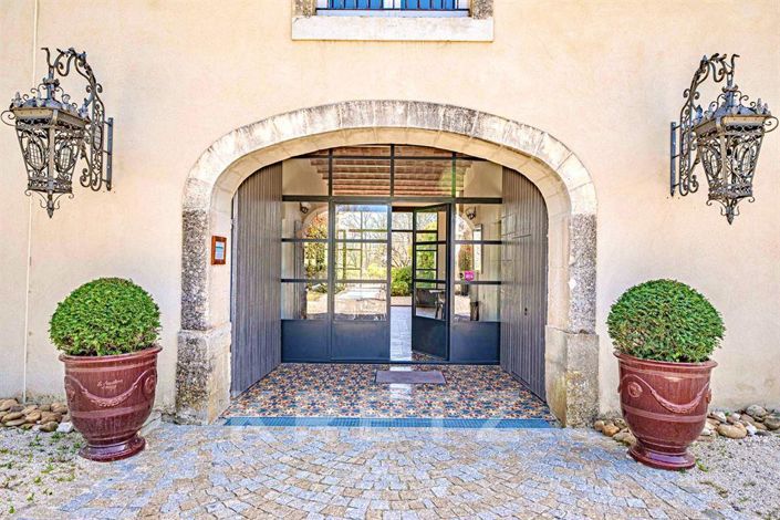 Image No.18-10 Bed House for sale