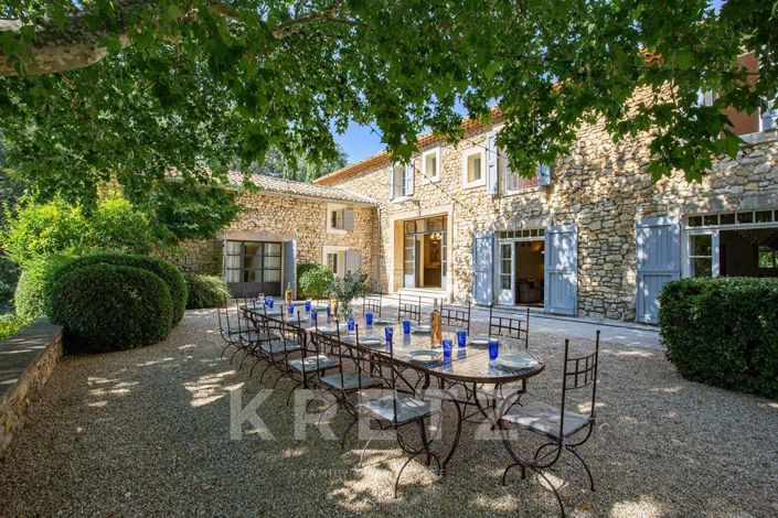 Image No.7-10 Bed House for sale