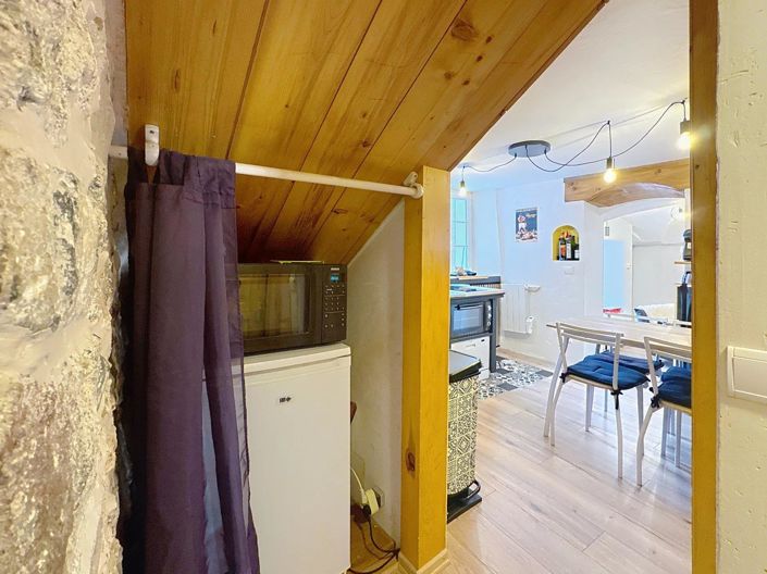 Image No.10-2 Bed Apartment for sale