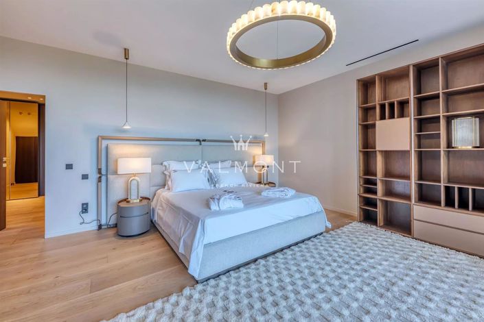 Image No.12-5 Bed House for sale