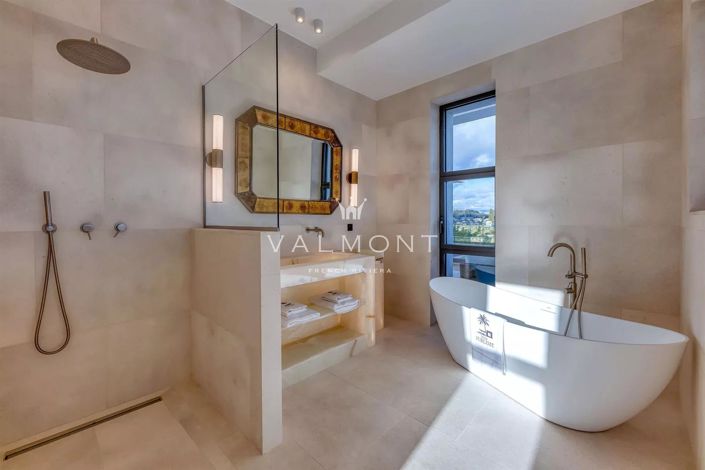 Image No.19-5 Bed House for sale