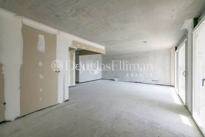 Image No.9-3 Bed Apartment for sale